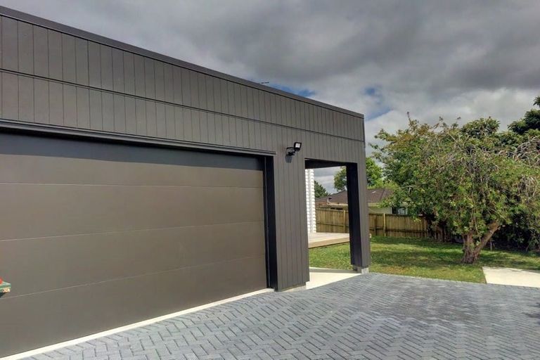 Photo of property in 99 Vandeleur Avenue, Birkdale, Auckland, 0626