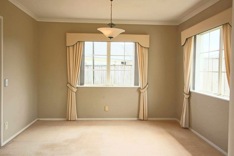 Photo of property in 65 Bob Charles Drive, Golflands, Auckland, 2013