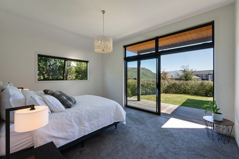Photo of property in 5 Mckellar Drive, Jacks Point, Queenstown, 9371