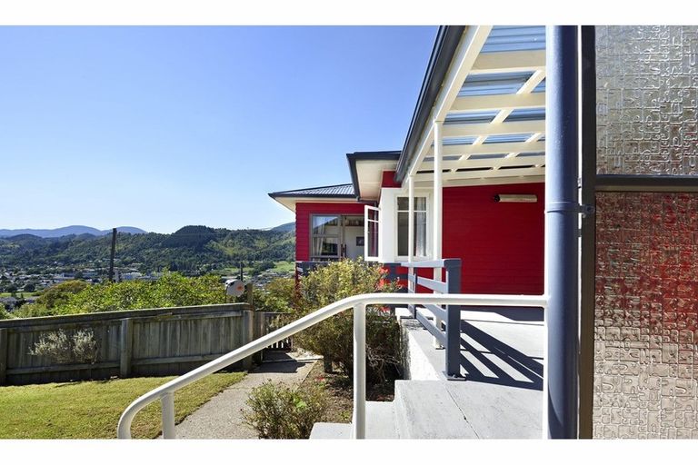 Photo of property in 26 Matipo Terrace, Toi Toi, Nelson, 7010