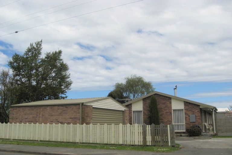 Photo of property in 19 Parsonage Road, Woodend, 7610