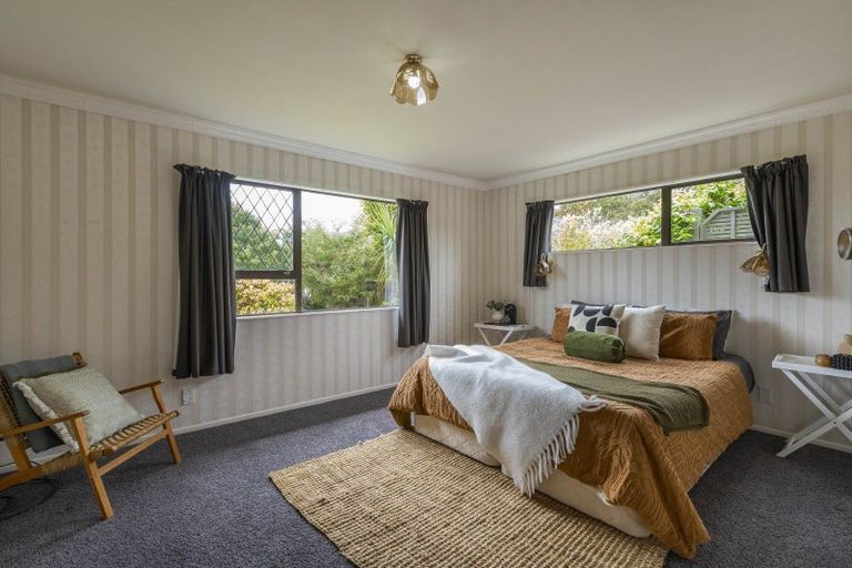 Photo of property in 51 Andrew Street, Waikanae, 5036