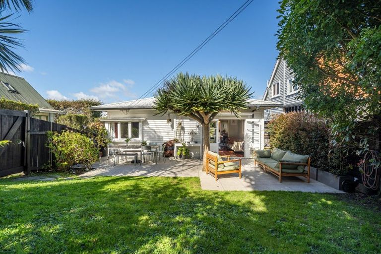 Photo of property in 12 Sefton Avenue, Grey Lynn, Auckland, 1021