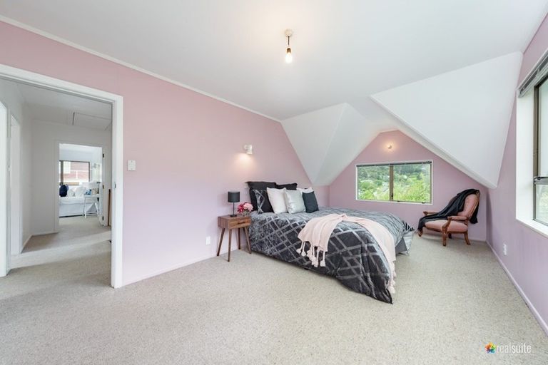 Photo of property in 24 Jocelyn Crescent, Pinehaven, Upper Hutt, 5019