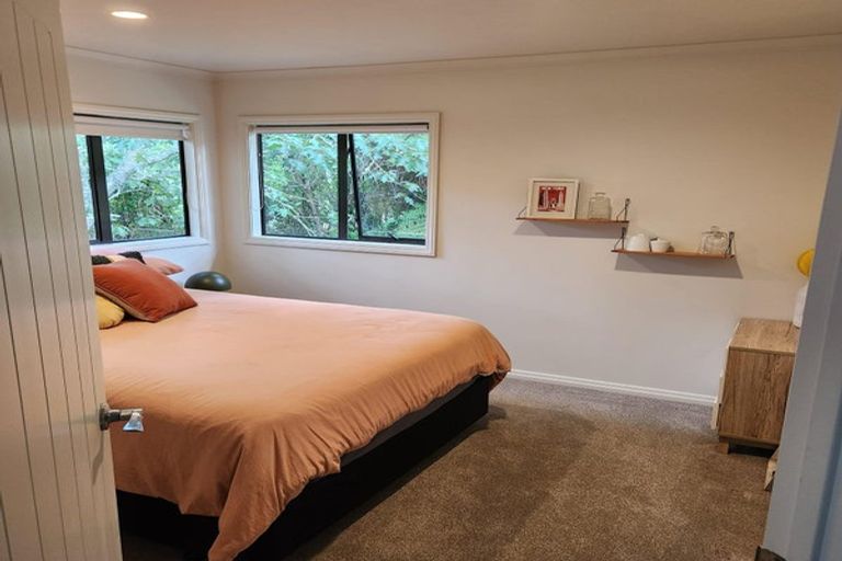 Photo of property in 74a Atkinson Road, Titirangi, Auckland, 0604