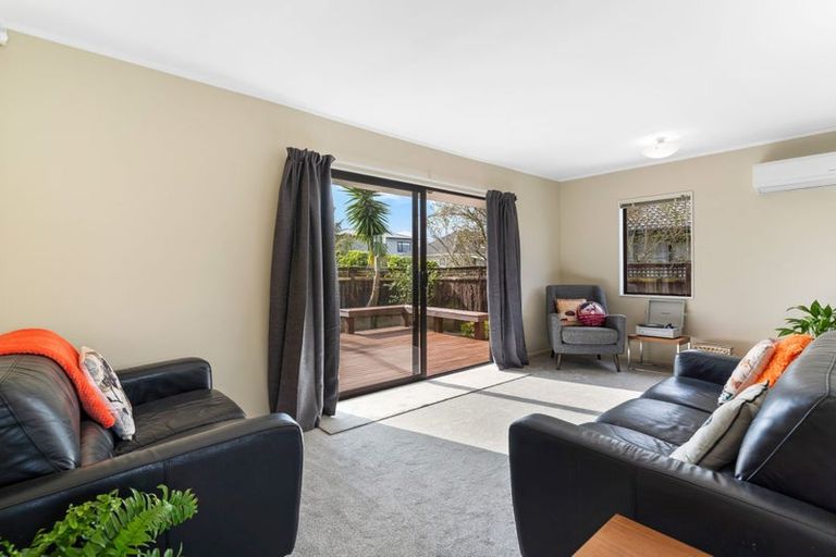 Photo of property in 2/5 Bolina Crescent, Pakuranga, Auckland, 2010