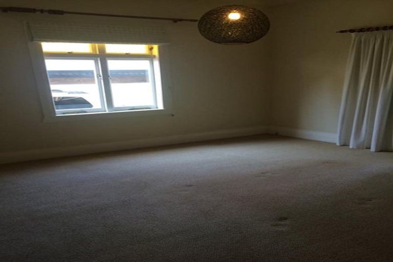 Photo of property in 6 Adam Street, Greenlane, Auckland, 1051