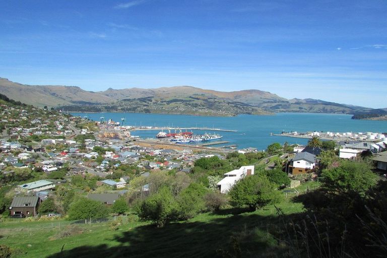 Photo of property in 18 Ross Terrace, Lyttelton, 8082