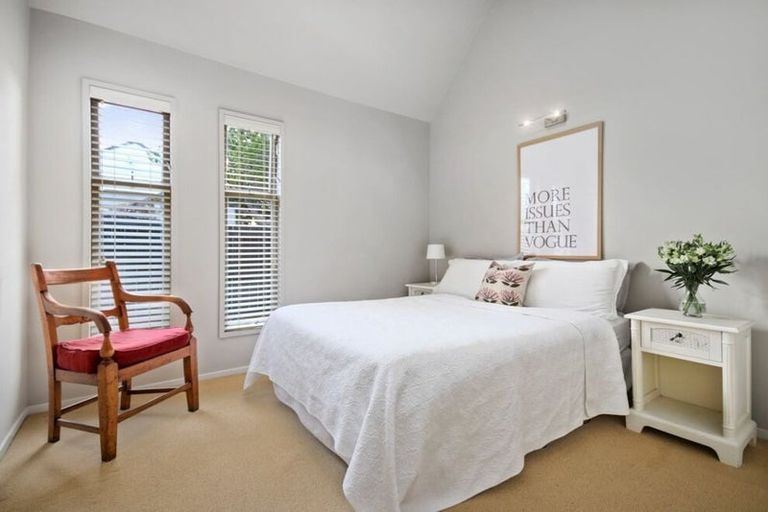 Photo of property in 1/68 Norwood Road, Bayswater, Auckland, 0622