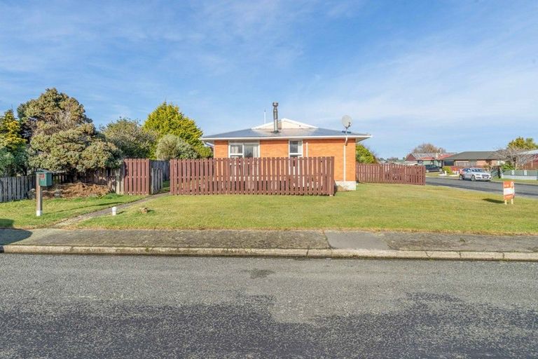 Photo of property in 11 Farrar Street, Heidelberg, Invercargill, 9812