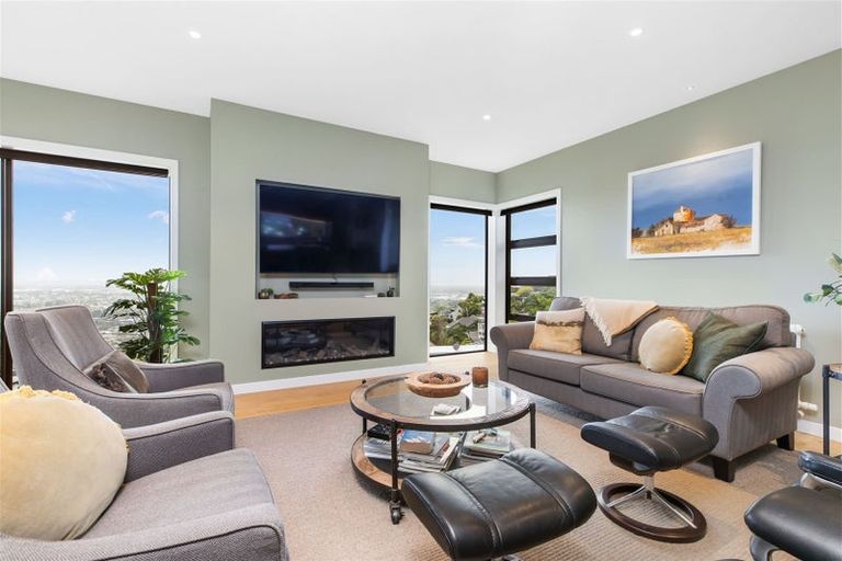 Photo of property in 9 Roystone Way, Huntsbury, Christchurch, 8022