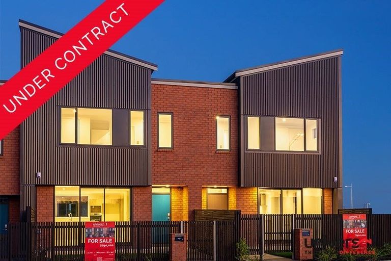 Photo of property in 463 Hobsonville Road, Hobsonville, Auckland, 0616