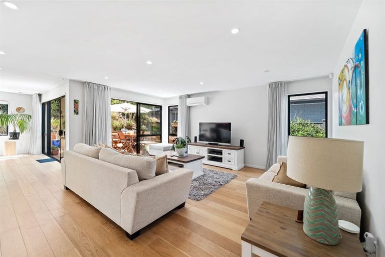 Photo of property in 37 Remuremu Street, Long Bay, Auckland, 0630