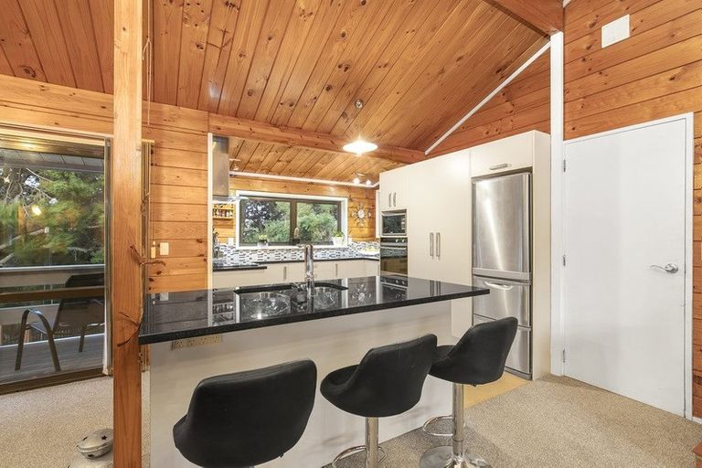 Photo of property in 22 Calluna Crescent, Totara Heights, Auckland, 2105