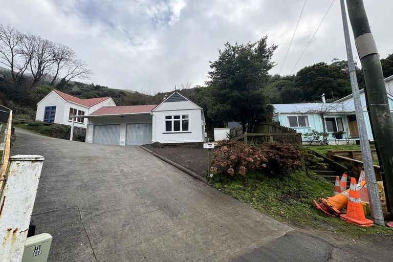 Photo of property in 28 Cressy Terrace, Lyttelton, 8082