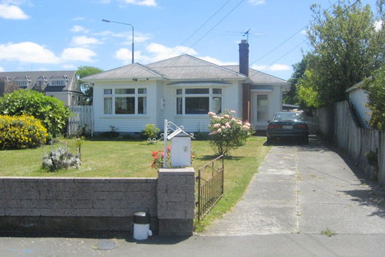 Photo of property in 7 Deyell Crescent, Sydenham, Christchurch, 8023