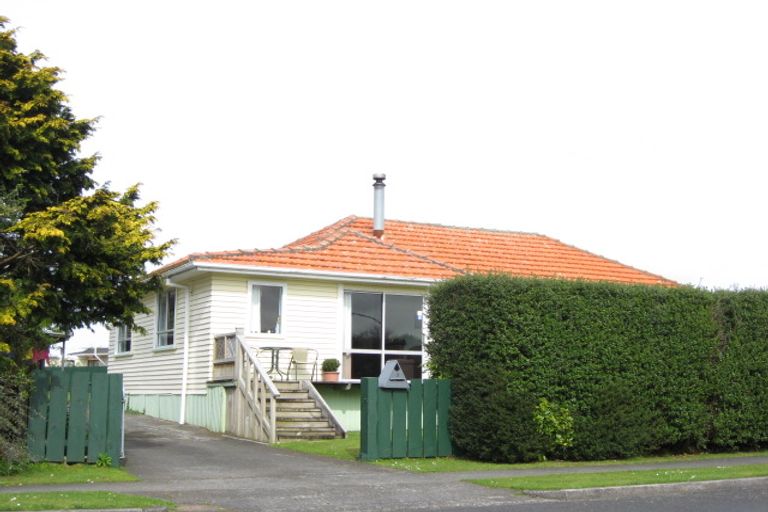 Photo of property in 3 Konini Street, Inglewood, 4330