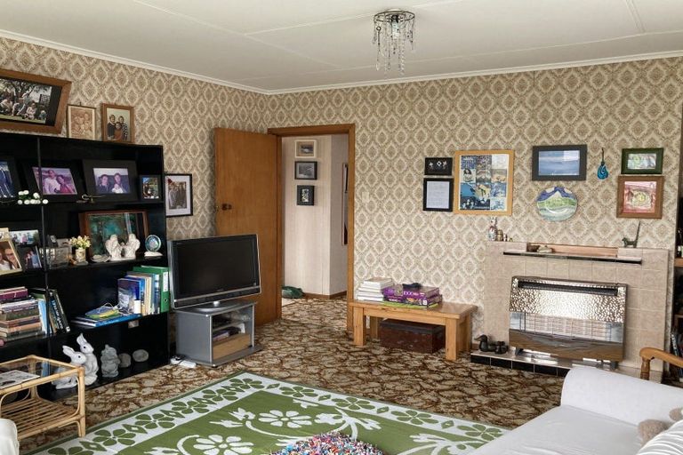 Photo of property in 32 Watene Crescent, Waitara, 4320