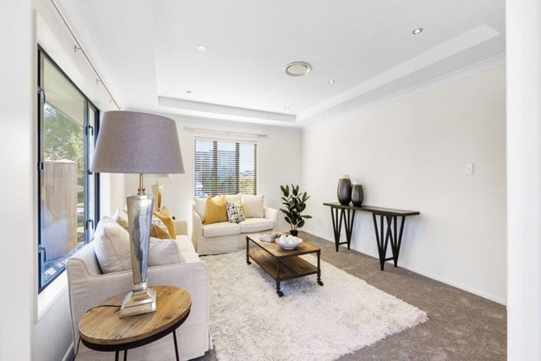 Photo of property in 19 Sovereign Gardens, Halswell, Christchurch, 8025