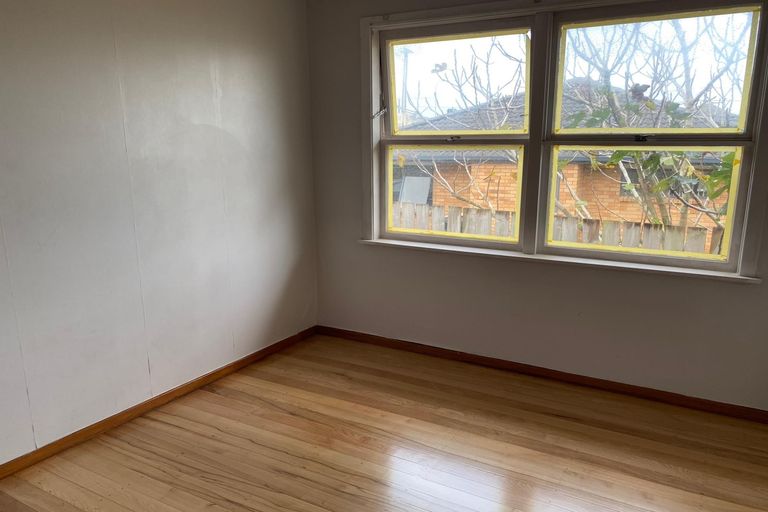 Photo of property in 2/2 Archibald Road, Kelston, Auckland, 0602