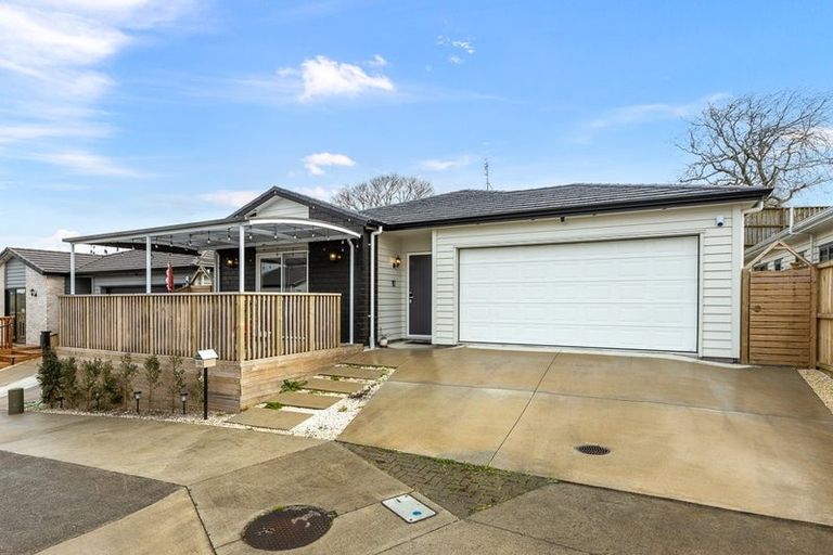 Photo of property in 39 Farranfore Road, Opaheke, Papakura, 2113