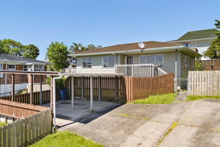 Photo of property in 1/8 Corunna Road, Milford, Auckland, 0620