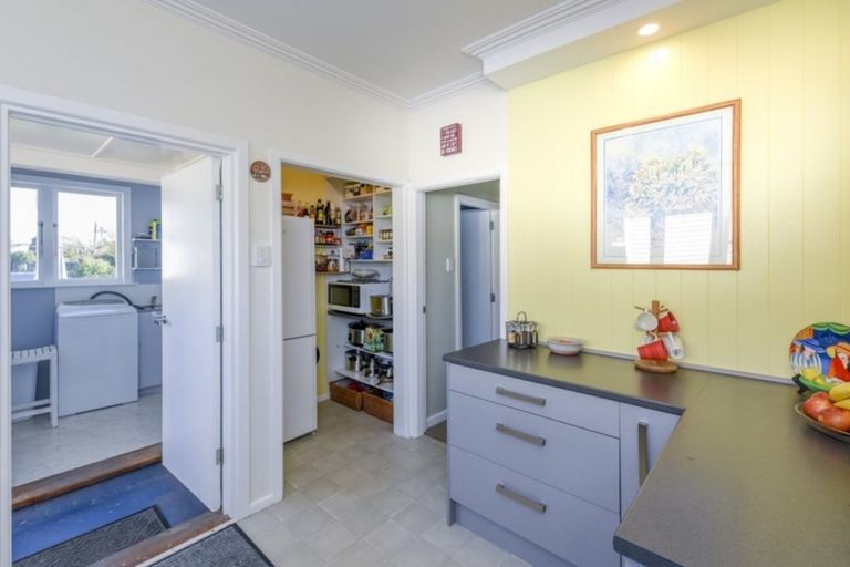Photo of property in 27 Hannan Street, Levin, 5510