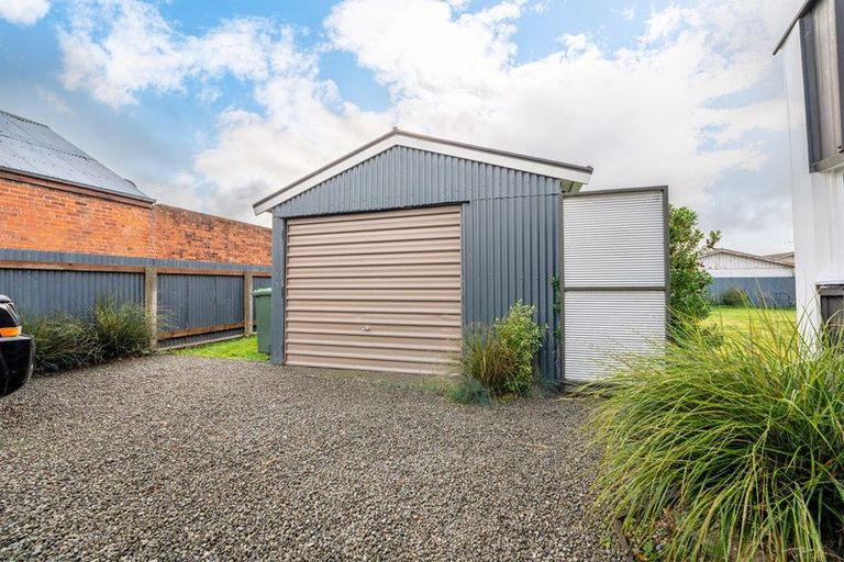 Photo of property in 100 High Street, Waimate, 7924
