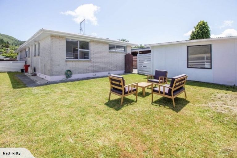 Photo of property in 270b Wellington Road, Wainuiomata, Lower Hutt, 5014