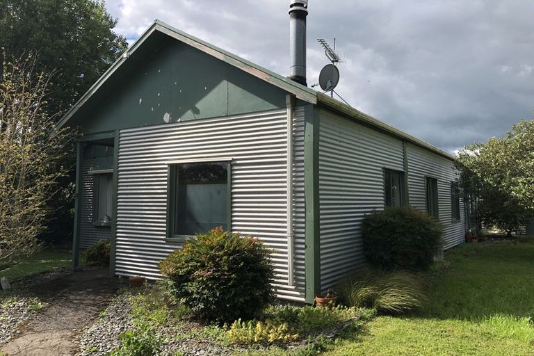 Photo of property in 122 Upper Plain Road, Masterton, 5810