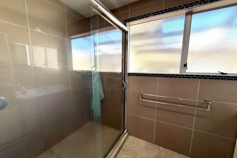 Photo of property in 23 Hyperion Drive, Randwick Park, Auckland, 2105
