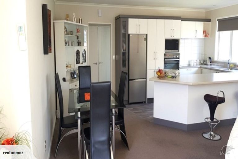 Photo of property in 8a Reid Avenue, Mosgiel, 9024