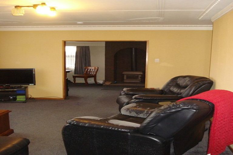 Photo of property in 38 Brydone Street, Edendale, 9825