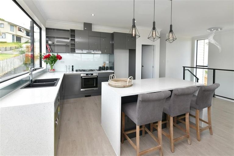 Photo of property in 61 Landmark Terrace, Orewa, 0931