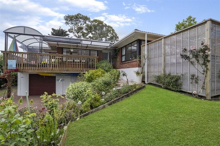 Photo of property in 50 O'halloran Road, Howick, Auckland, 2014