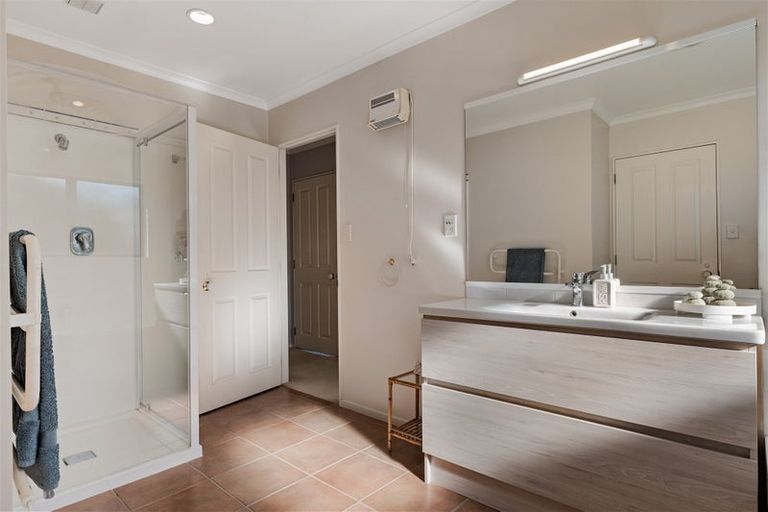 Photo of property in 6 Oteki Park Drive, Welcome Bay, Tauranga, 3112