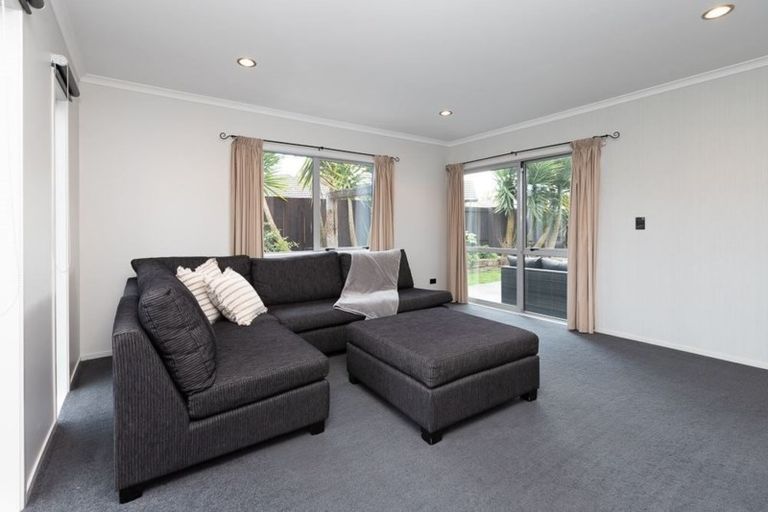 Photo of property in 14 Chatham Place, Rototuna North, Hamilton, 3210