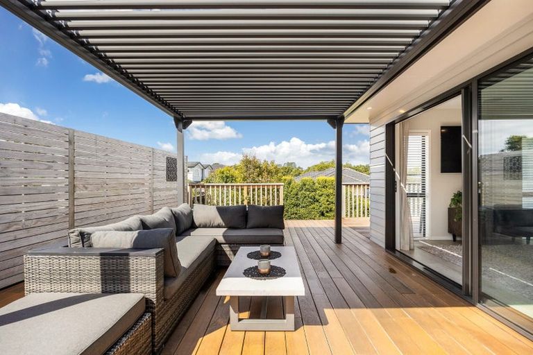 Photo of property in 60 Matua Road, Huapai, Kumeu, 0810
