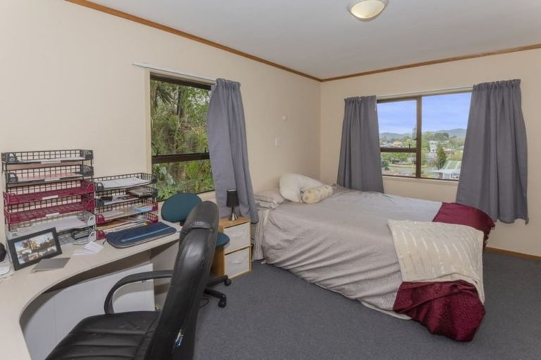 Photo of property in 10 Granfield Place, Te Kamo, Whangarei, 0112