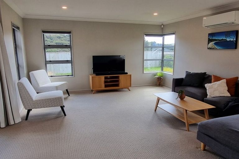 Photo of property in 46 Staithes Drive North, Whitby, Porirua, 5024