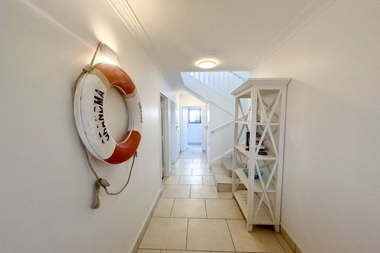 Photo of property in 32c Charles Street, Westshore, Napier, 4110
