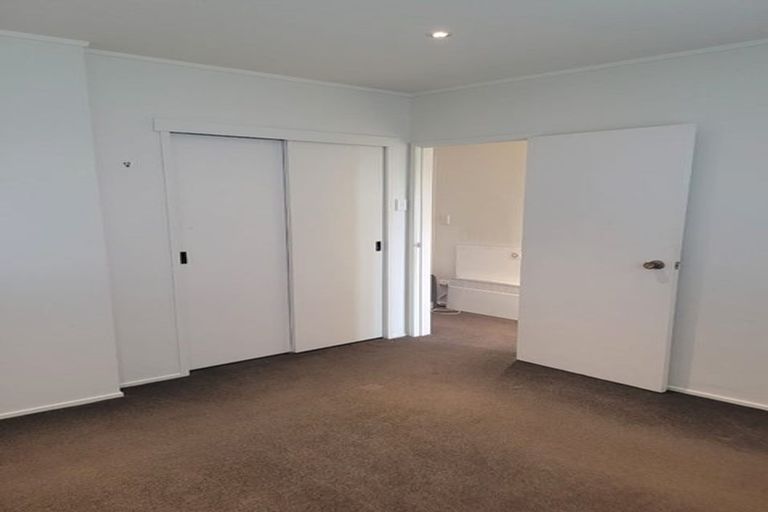 Photo of property in 2/7 Morice Place, Torbay, Auckland, 0630