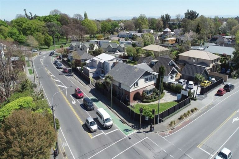 Photo of property in 23 Straven Road, Riccarton, Christchurch, 8011