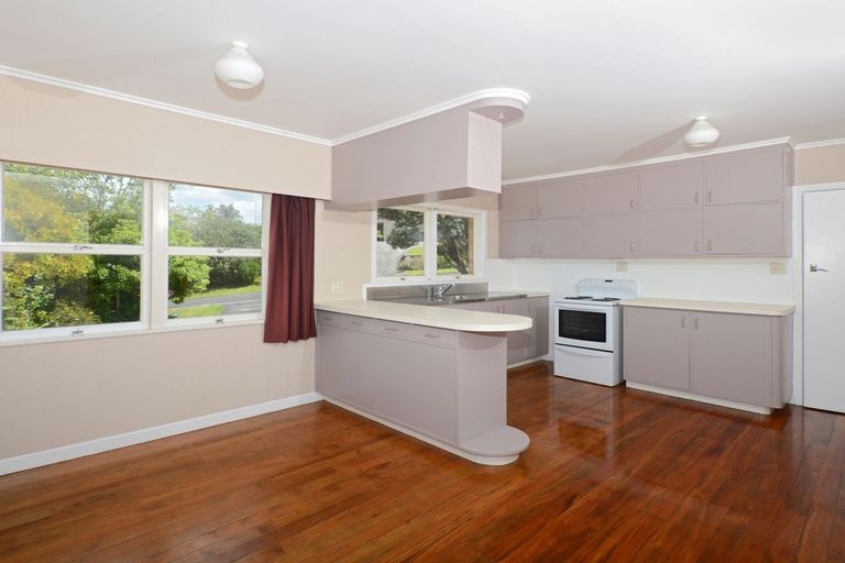 Photo of property in 2 Paratai Crescent, Woodhill, Whangarei, 0110