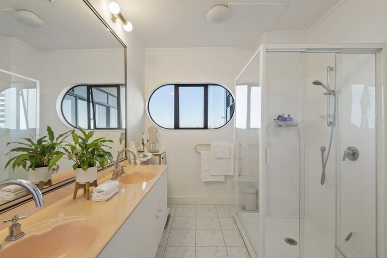 Photo of property in Shangri La Apartments, 7/97 Jervois Road, Herne Bay, Auckland, 1011