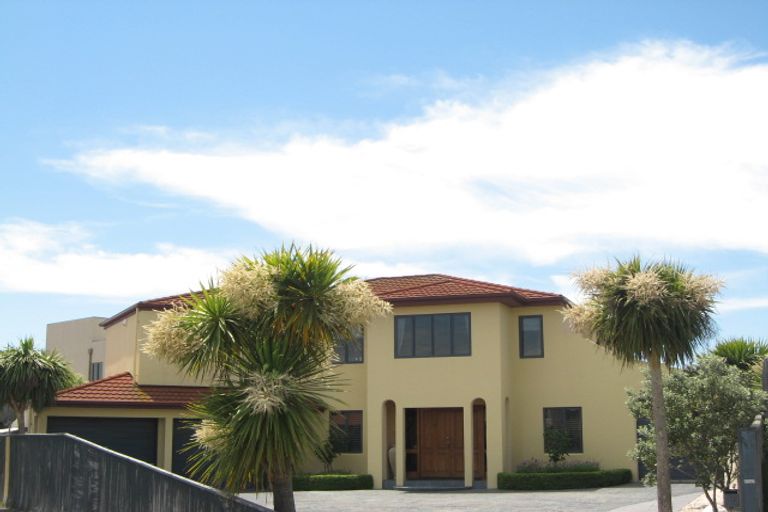 Photo of property in 15 Neptune Place, Waimairi Beach, Christchurch, 8083