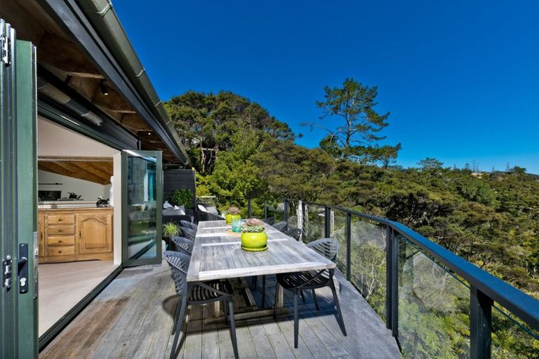 Photo of property in 14 Remu Place, Greenhithe, Auckland, 0632