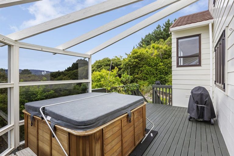 Photo of property in 45 The Crowsnest, Whitby, Porirua, 5024