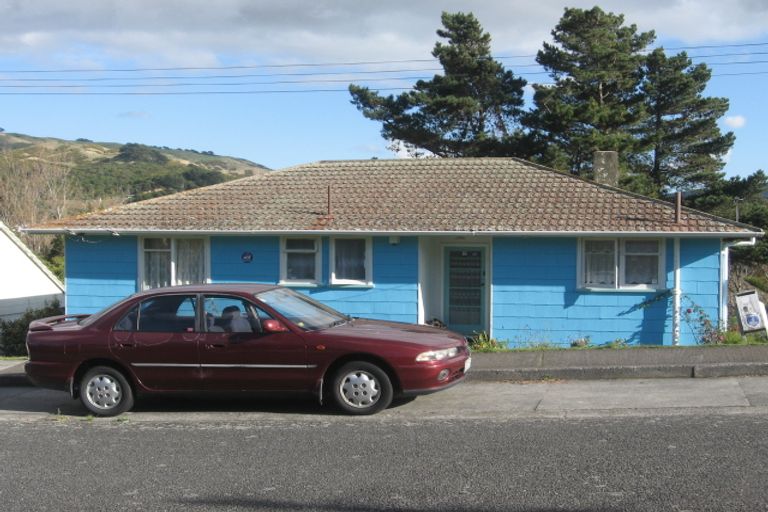 Photo of property in 9 Gloucester Street, Cannons Creek, Porirua, 5024