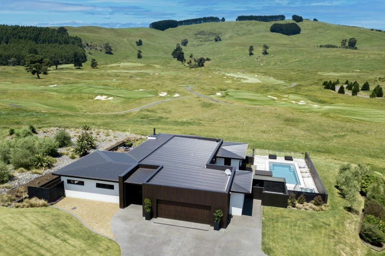 Photo of property in 14 The Fairways, Kinloch, Taupo, 3377